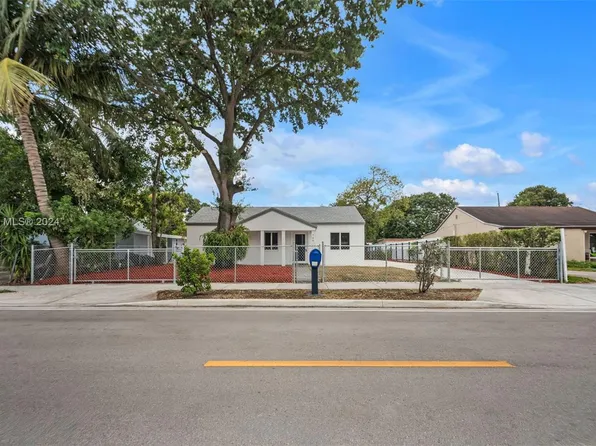 790 SE 3rd Pl, Hialeah, FL 33010