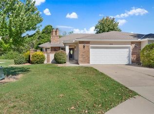 108 SW Hillcrest Ln, Lees Summit, MO 64063