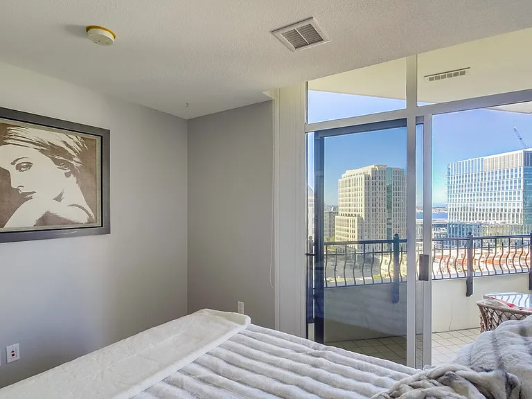 700 W Harbor Dr W #1406 — Photo 14