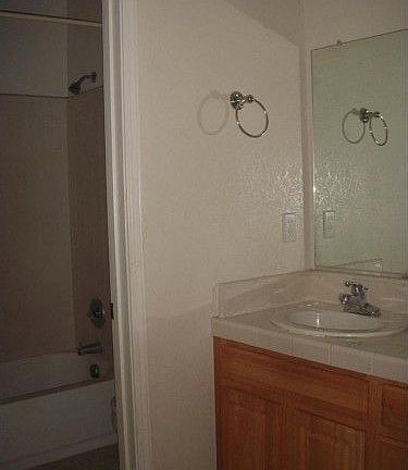 4th image of 1841 Josephene Way
