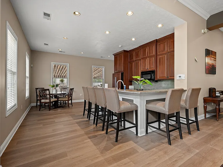 90 Berkley Manor Drive_21