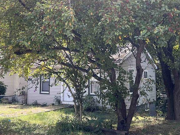 2nd image of 2819 Sanford Ave