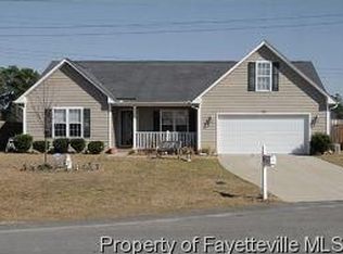 410 Porter Rd, Hope Mills, NC 28348