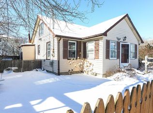 8 Lexington Walk, Island Park, NY 11558