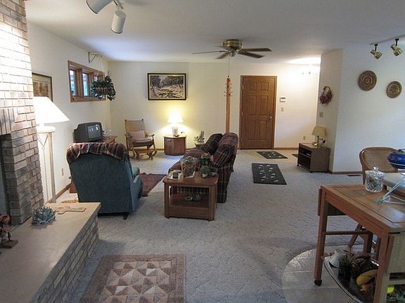 3rd image of 6290 Lucas Ln