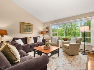 71 Castle Hill Rd, Newtown, CT 06470