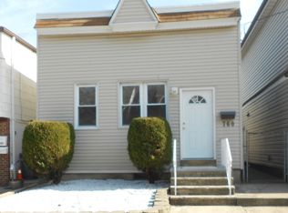 760 8th St, Secaucus, NJ 07094