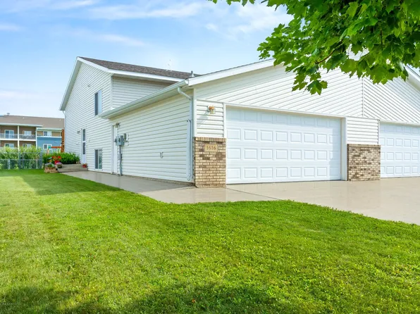 1616 41st Ave S, Moorhead, MN 56560
