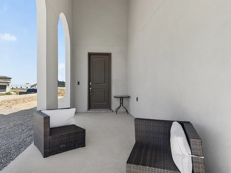 13637 Baja Vista Ct — Photo 2