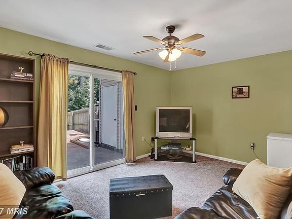 4th image of 12309 Woodlawn Ct