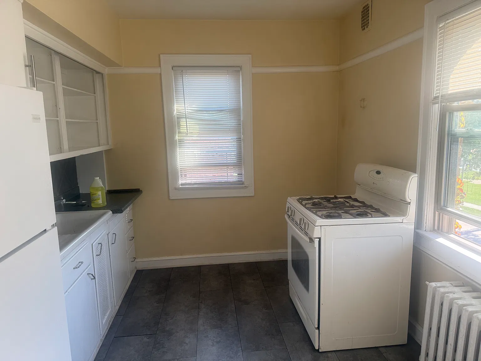 2 bed, 980 sqft, $1,280 — Photo 3