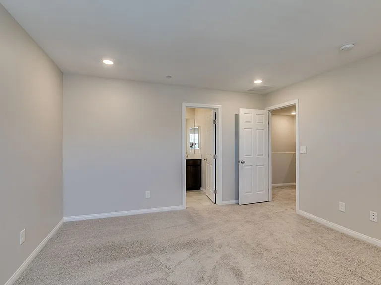 2604 Ercolano St — Photo 35