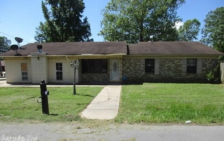 1st image of 2600 W 34th Ave
