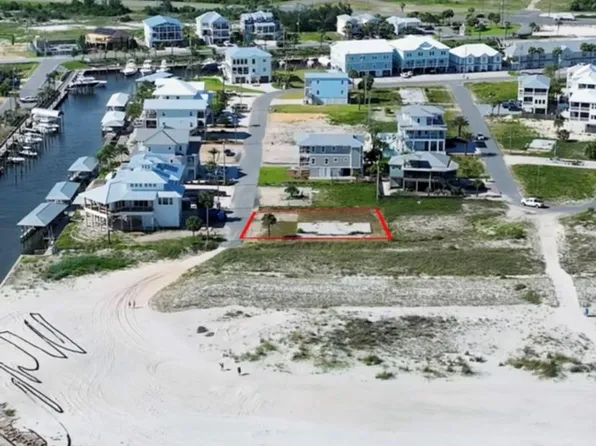 133 Miramar Dr, Mexico Beach, FL 32456