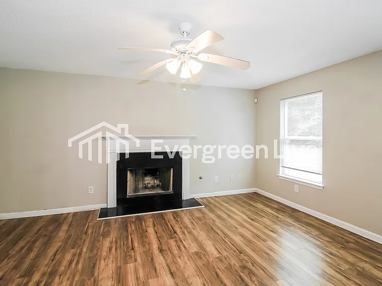 5565 Waverly Park — Photo 3