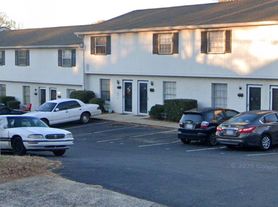 Queensgate apt llc