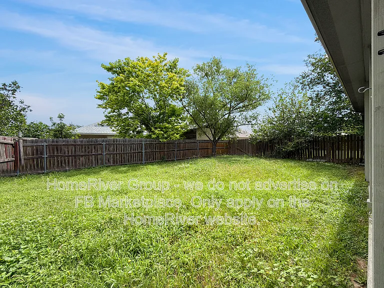 11502 Liberty St — Photo 15