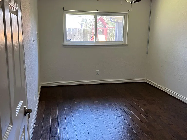 5023 Kingfisher Dr — Photo 11