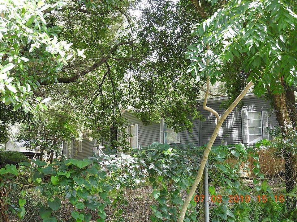 2nd image of 807 Summit St