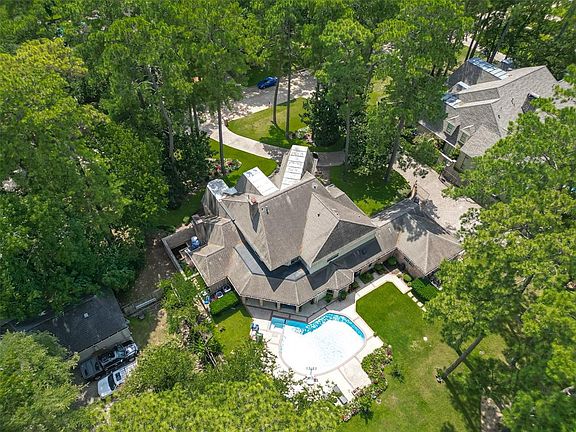 4th image of 15310 Brandonwood Place