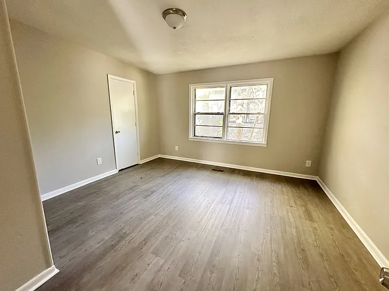 1312 Gulfport St — Photo 6