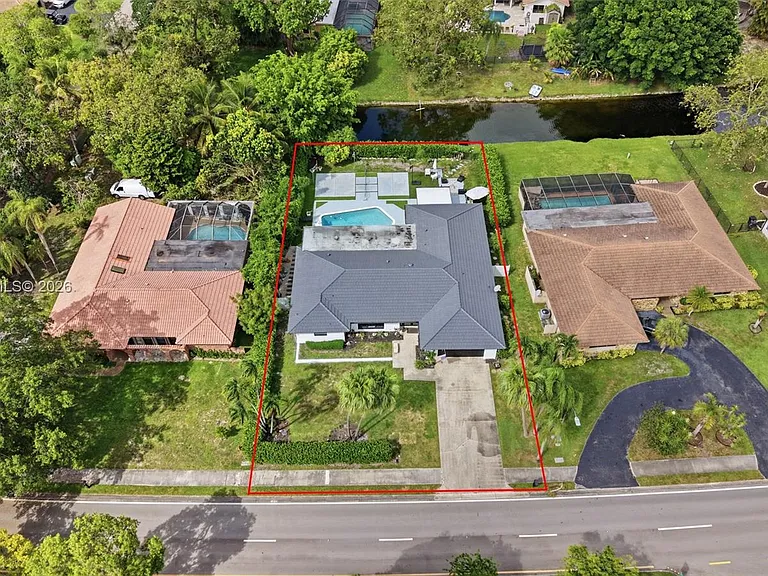 9935 Ramblewood Dr — Photo 44