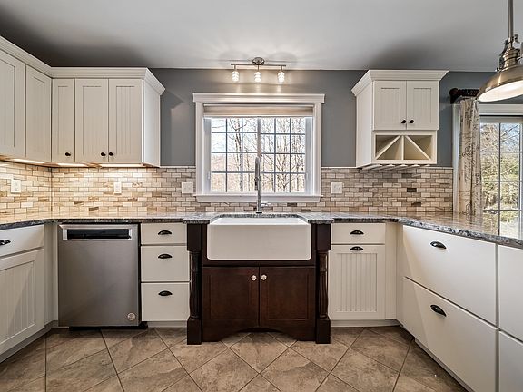 4th image of 74 NH Route 107