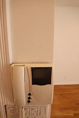 Rented by Halstead Real Estate | media 44