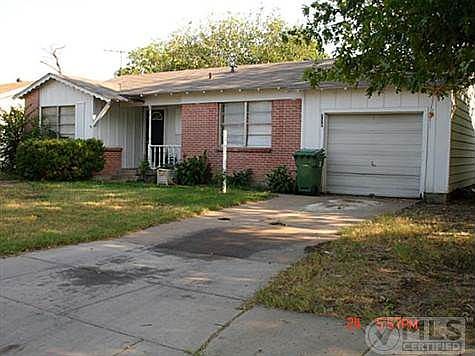 2nd image of 708 Tanglewood Dr