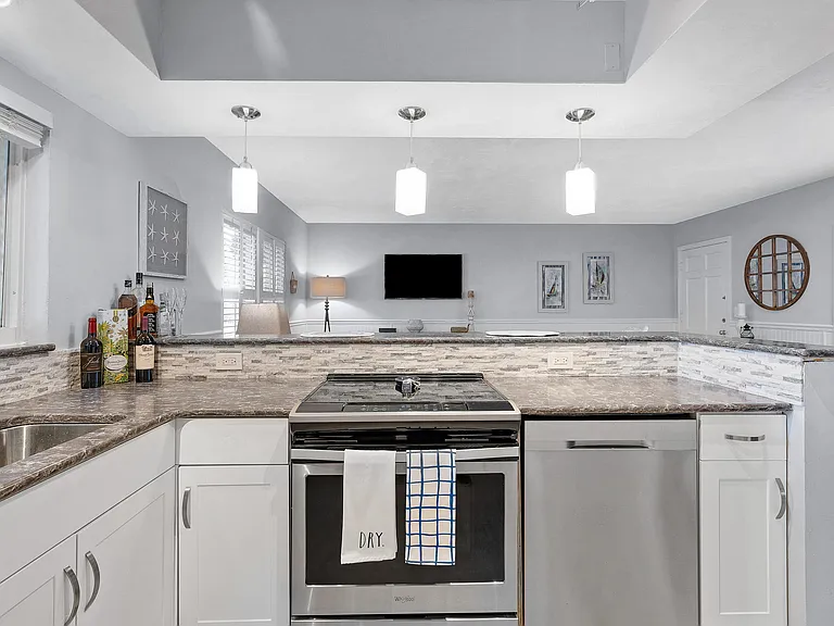1030 Langer Way #5 — Photo 10