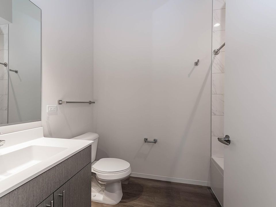 1st image of 1402 S Wabash Ave #305