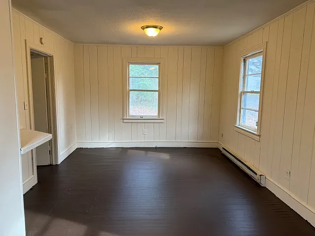 1 Sanders Ct — Photo 3