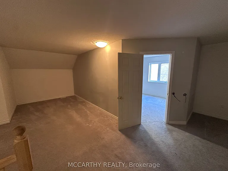 231 Ridley Cres — Photo 17