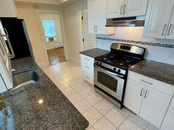 118-120 Pond St #1
