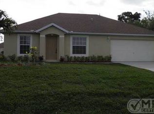 570 SW South Quick Cir, Port Saint Lucie, FL 34953