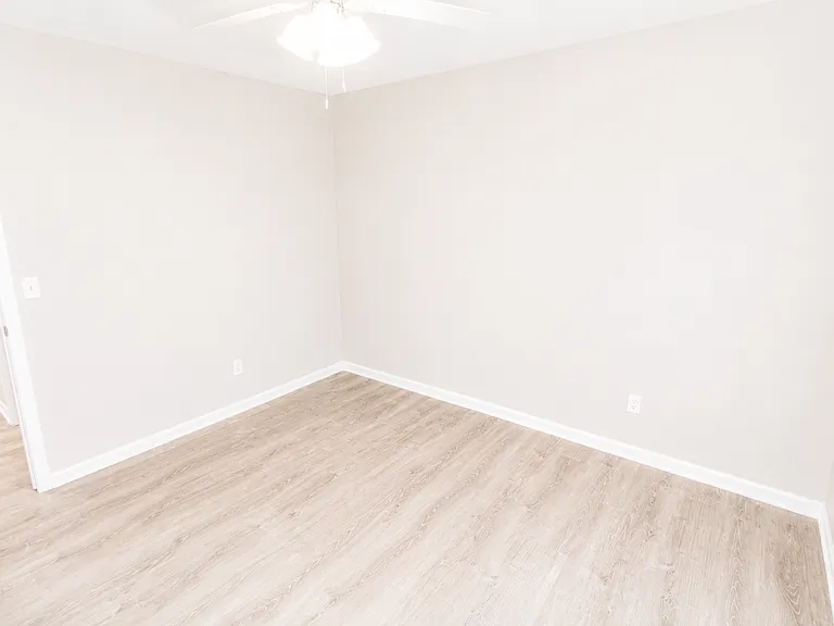 1306 Godas Dr — Photo 24