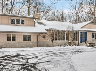 475 Thornmeadow Rd, Riverwoods, IL 60015