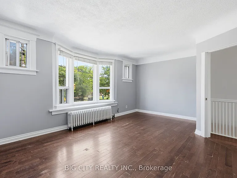 1362 Bathurst St #UPPER — Photo 1