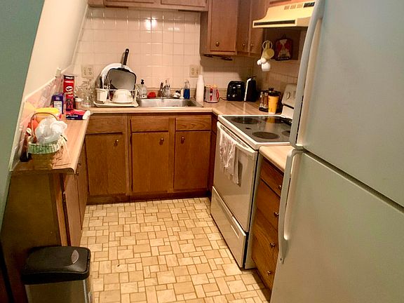 4th image of 1258 Woodhaven Dr
