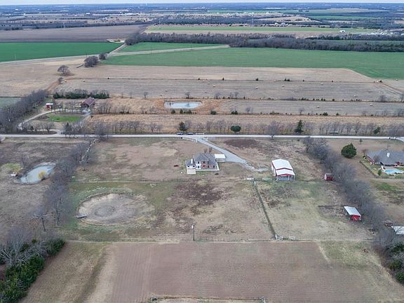 4th image of 595 County Road 4445