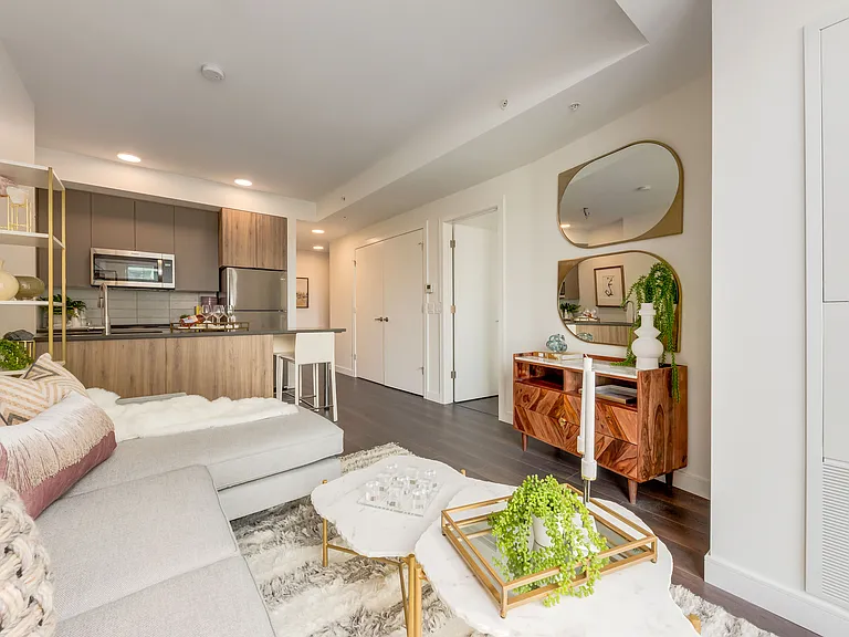510 12th Ave SW — Photo 46