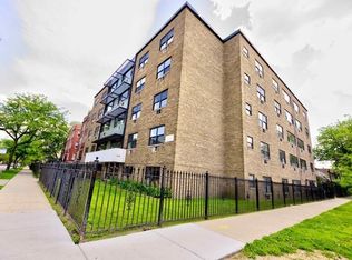 7700 S South Shore Dr APT 424, Chicago, IL 60649