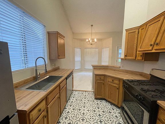 4th image of 2300 Quiet Wood Dr