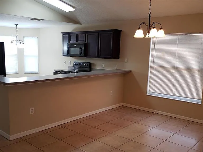 636 Majesty Dr — Photo 6