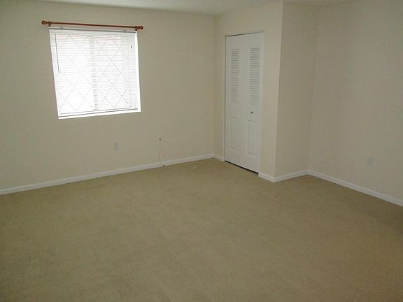 4th image of 58 South St Unit 207