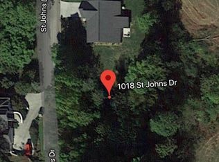 1018 Saint Johns Dr, Maryville, TN 37801