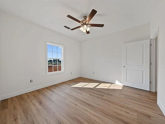 4th image of 355 Hillview Mills Blvd #111
