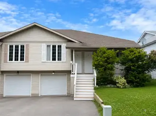 446 McCallum St #1A, Kingston, ON K7K 7C6
