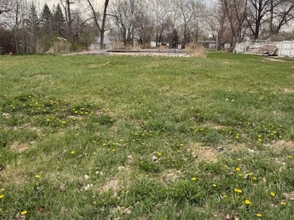 206 N Main St, Salem, IA 52649