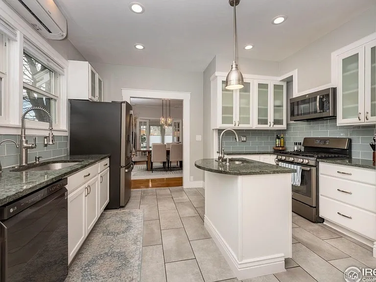 1717 Iris Ave — Photo 6